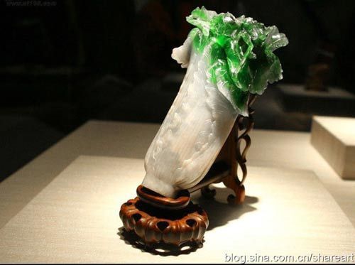 镇馆之宝“翠玉白菜” 镇馆之宝“翠玉白菜”