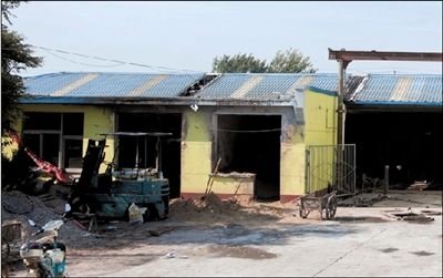 发生爆燃的厂房。本版摄影 本报记者 朱嘉磊 发生爆燃的厂房。本版摄影 本报记者 朱嘉磊