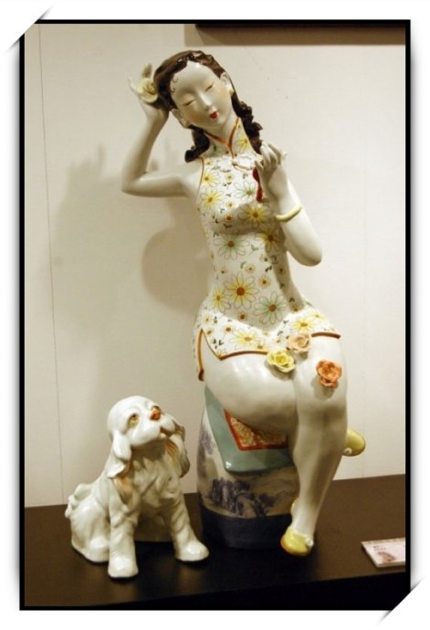 【图文音】现代仕女瓷器作品欣赏