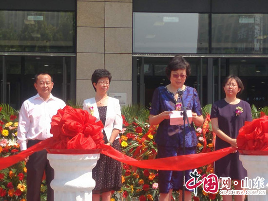 点击图片翻到下一页>> 水火土陶瓷超市线下体验店开业(图)