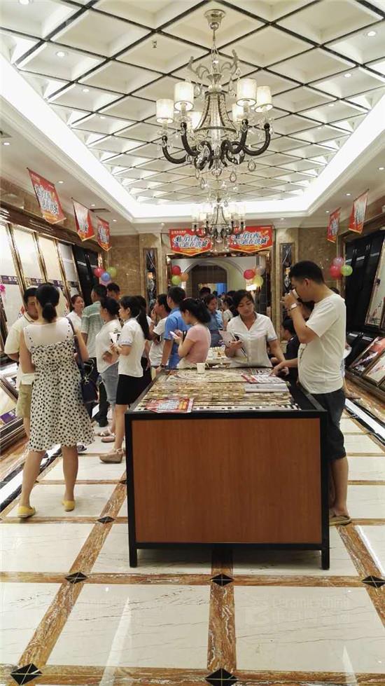 店内人气火爆