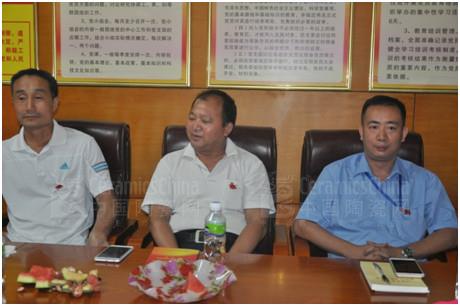 参会党员踊跃发言分享学习心得