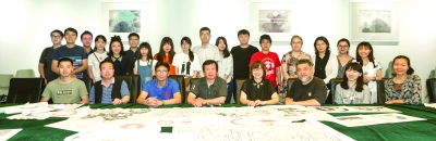 上合组织青岛峰会宴会用瓷“锦绣中华”来自深职院 上合组织青岛峰会宴会用瓷“锦绣中华”来自深职院